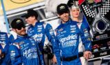 Larson earns back-to-back wins at Las Vegas